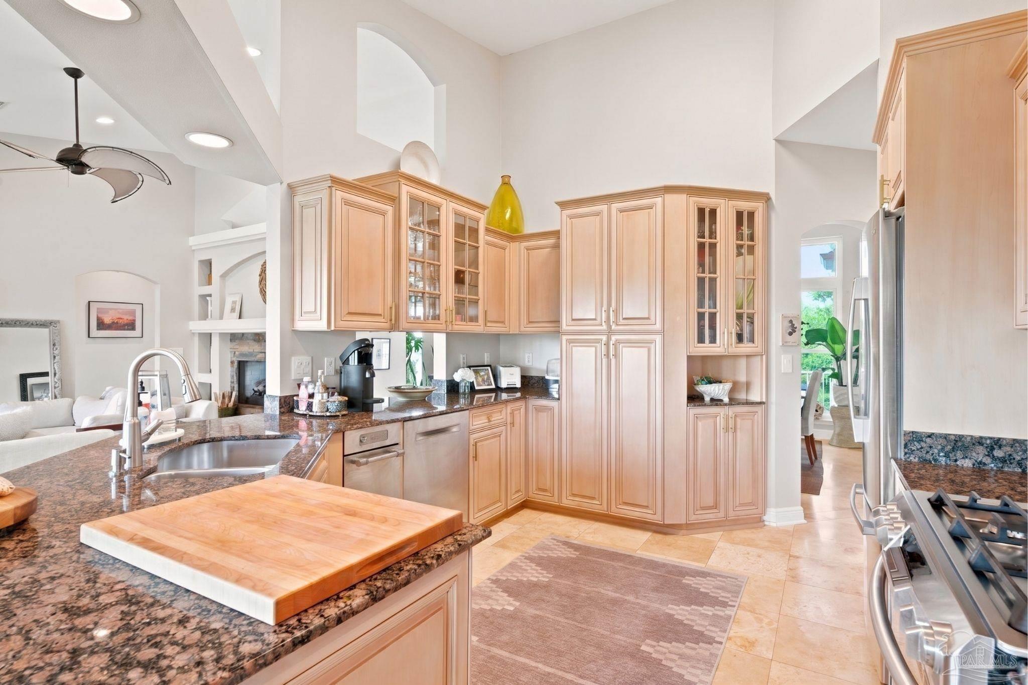 418 Deer Point Dr
