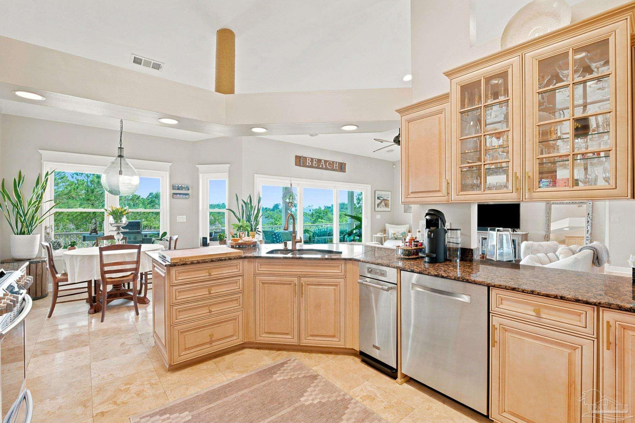 418 Deer Point Dr