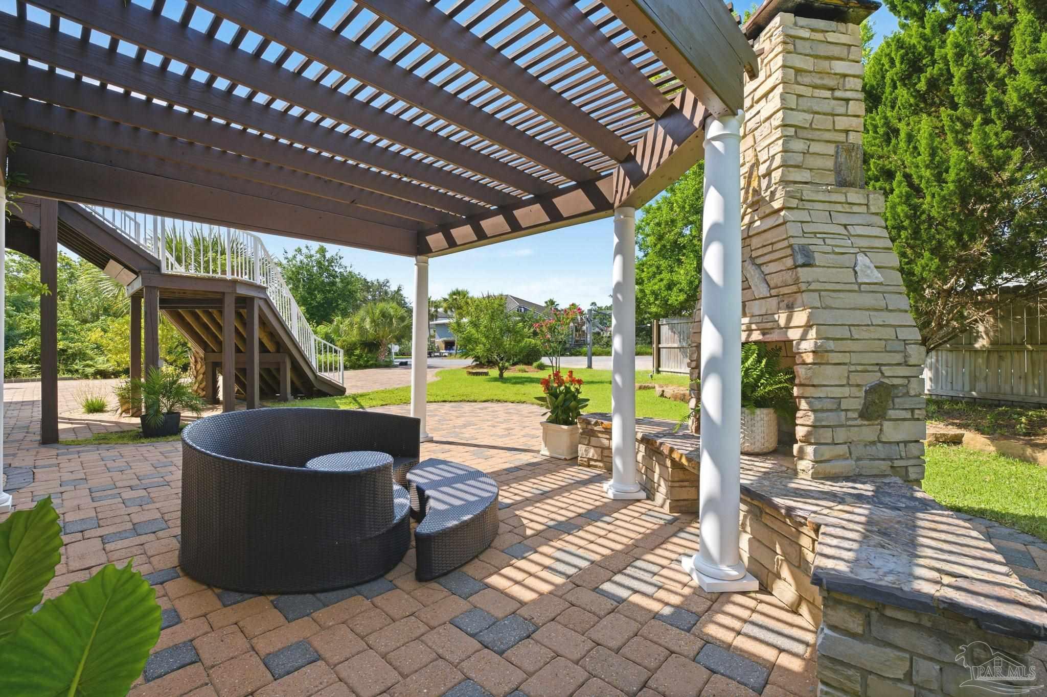 418 Deer Point Dr