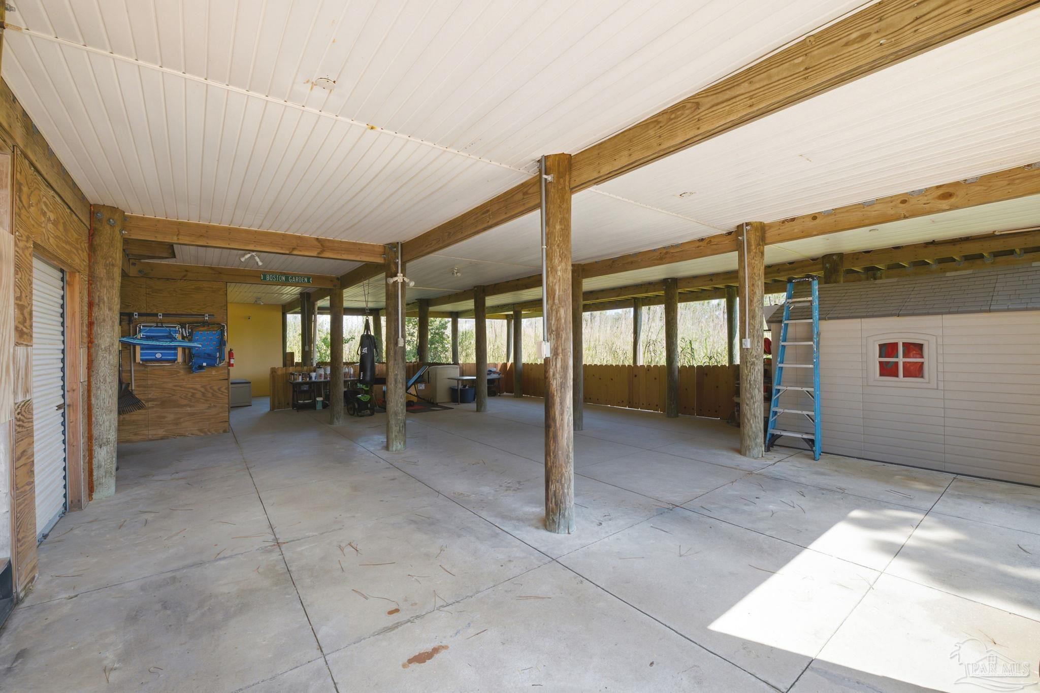 418 Deer Point Dr