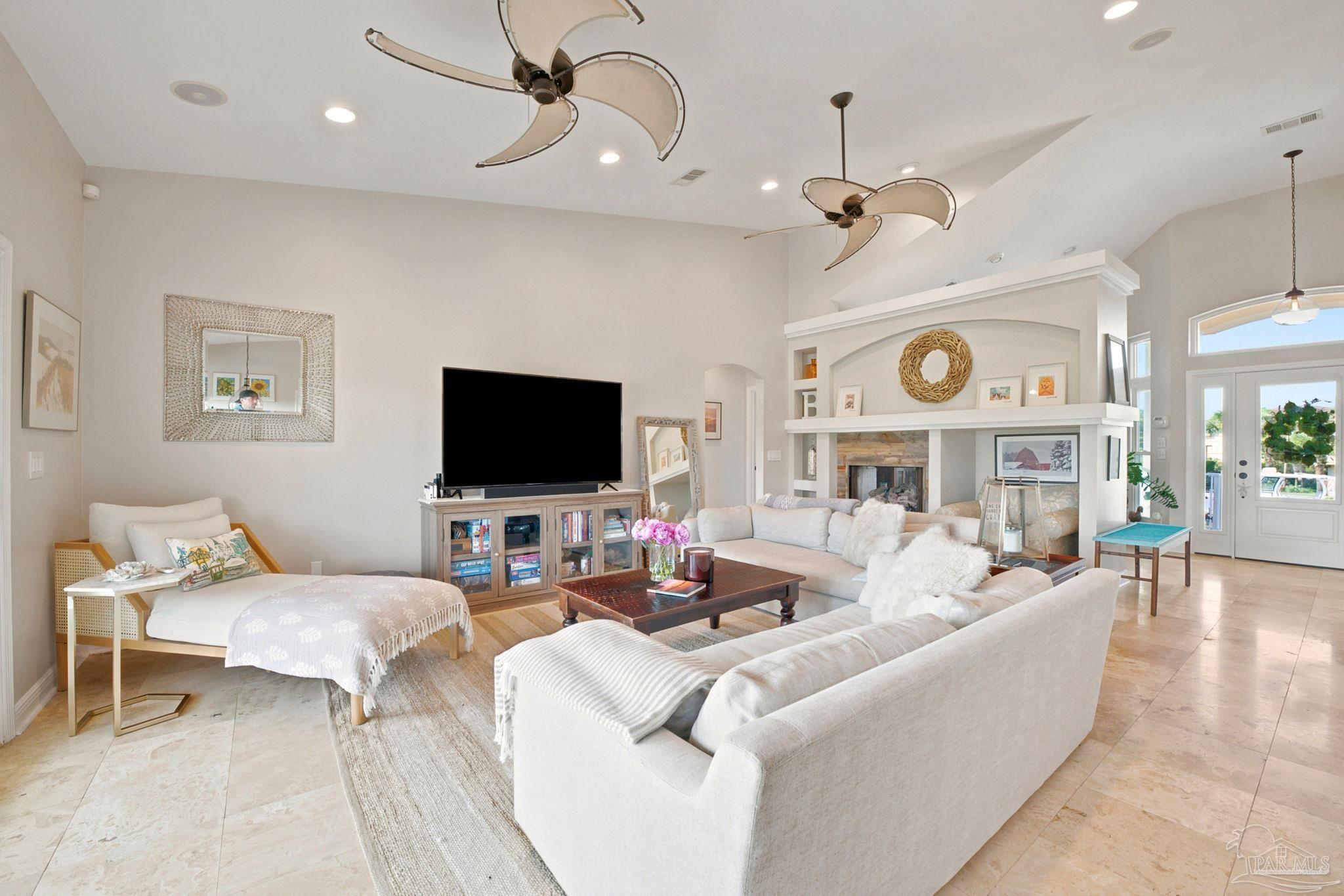 418 Deer Point Dr