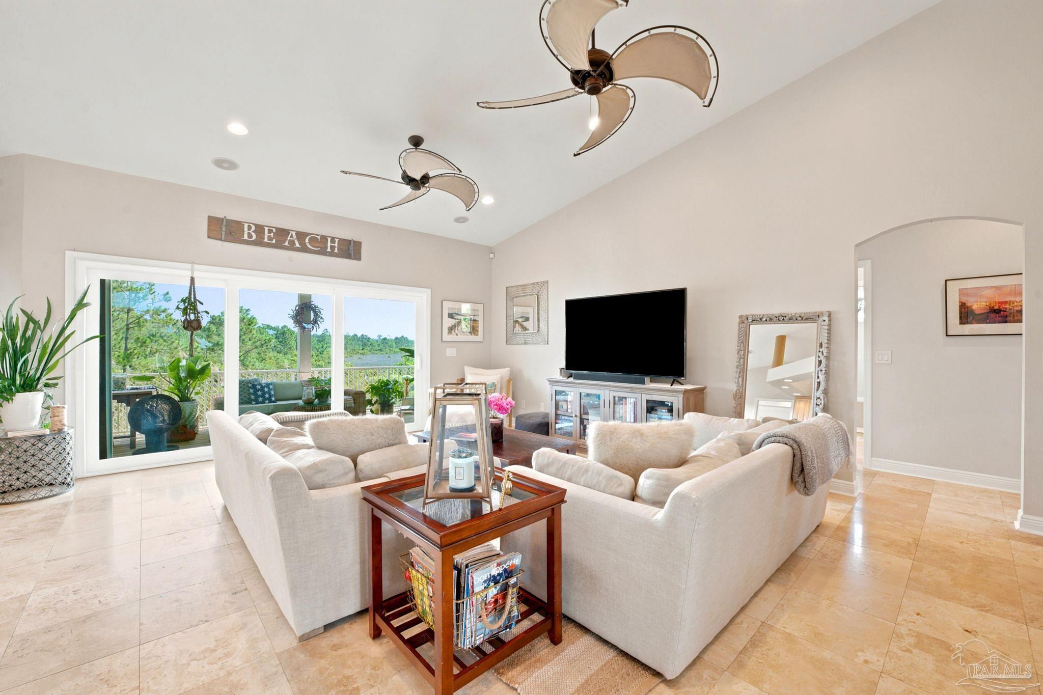 418 Deer Point Dr