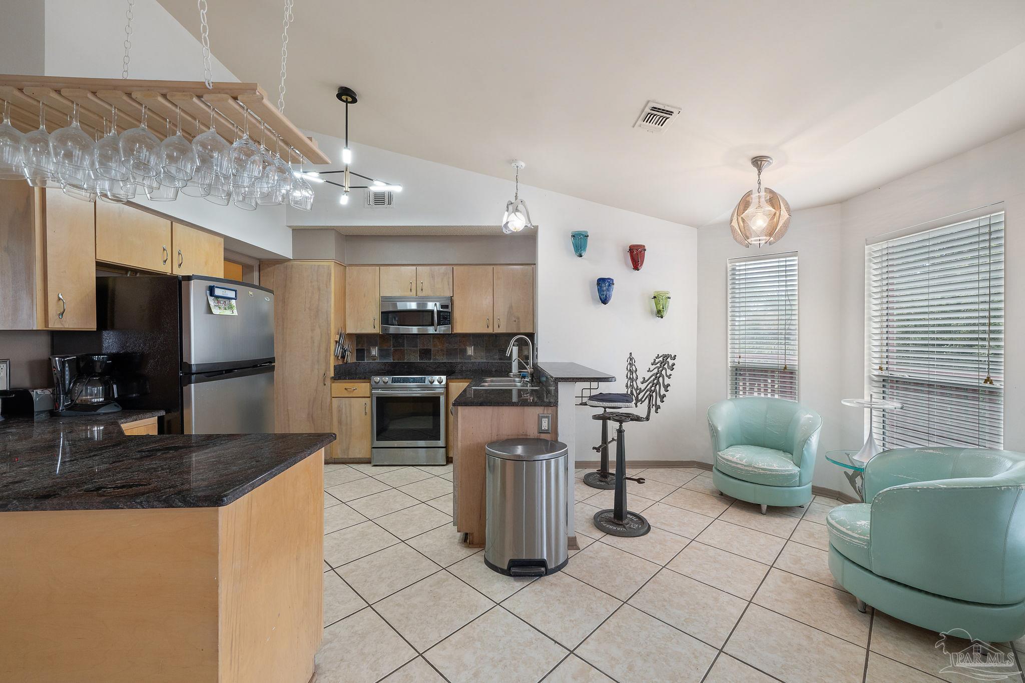 1012 Via Deluna Dr