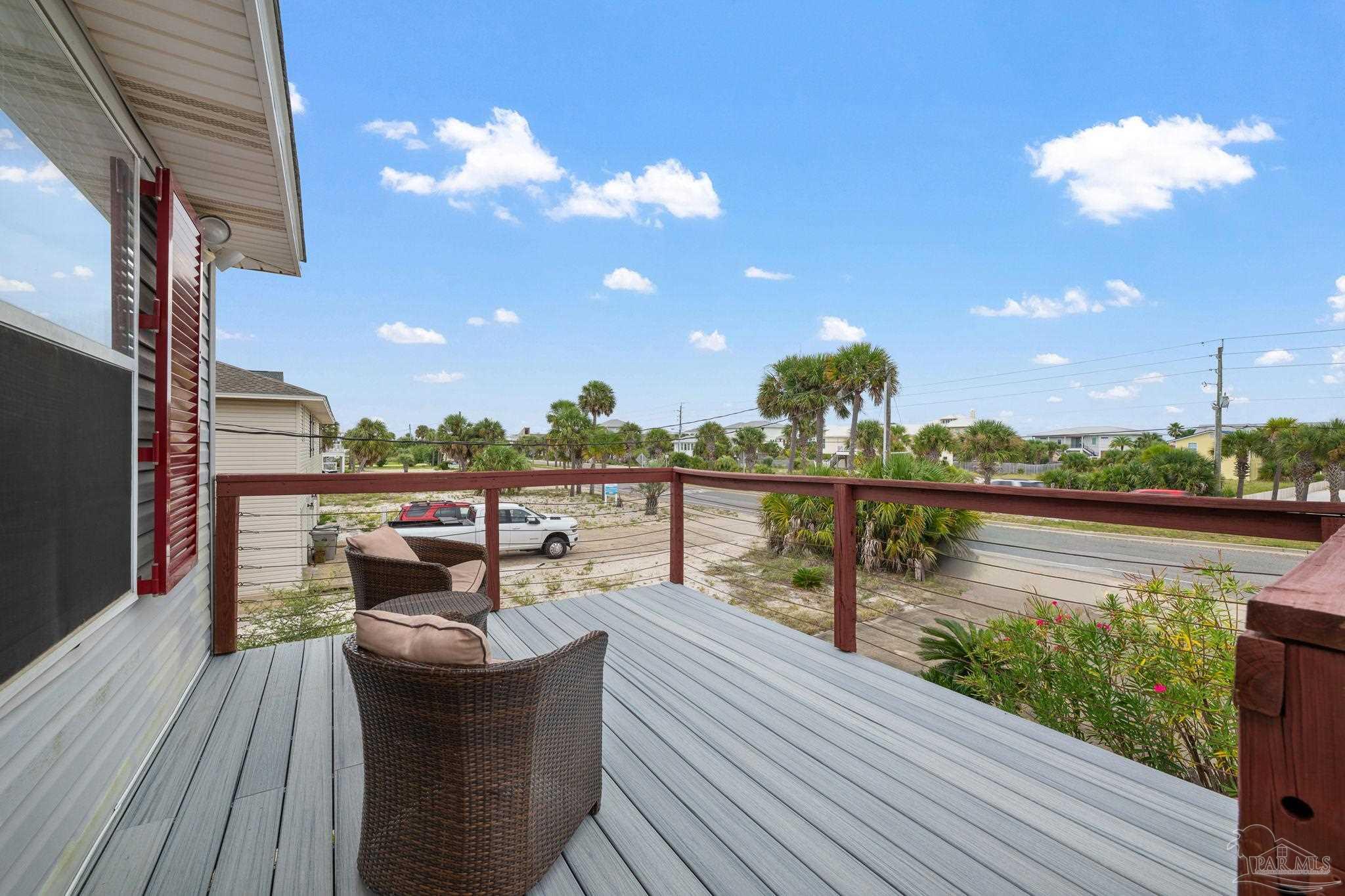 1012 Via Deluna Dr