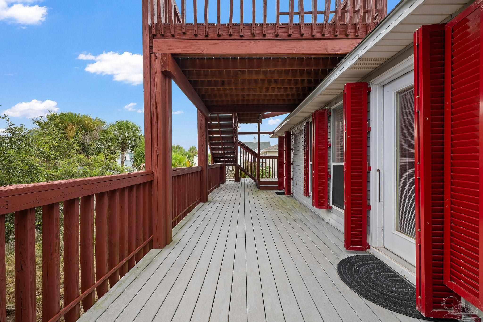 1012 Via Deluna Dr