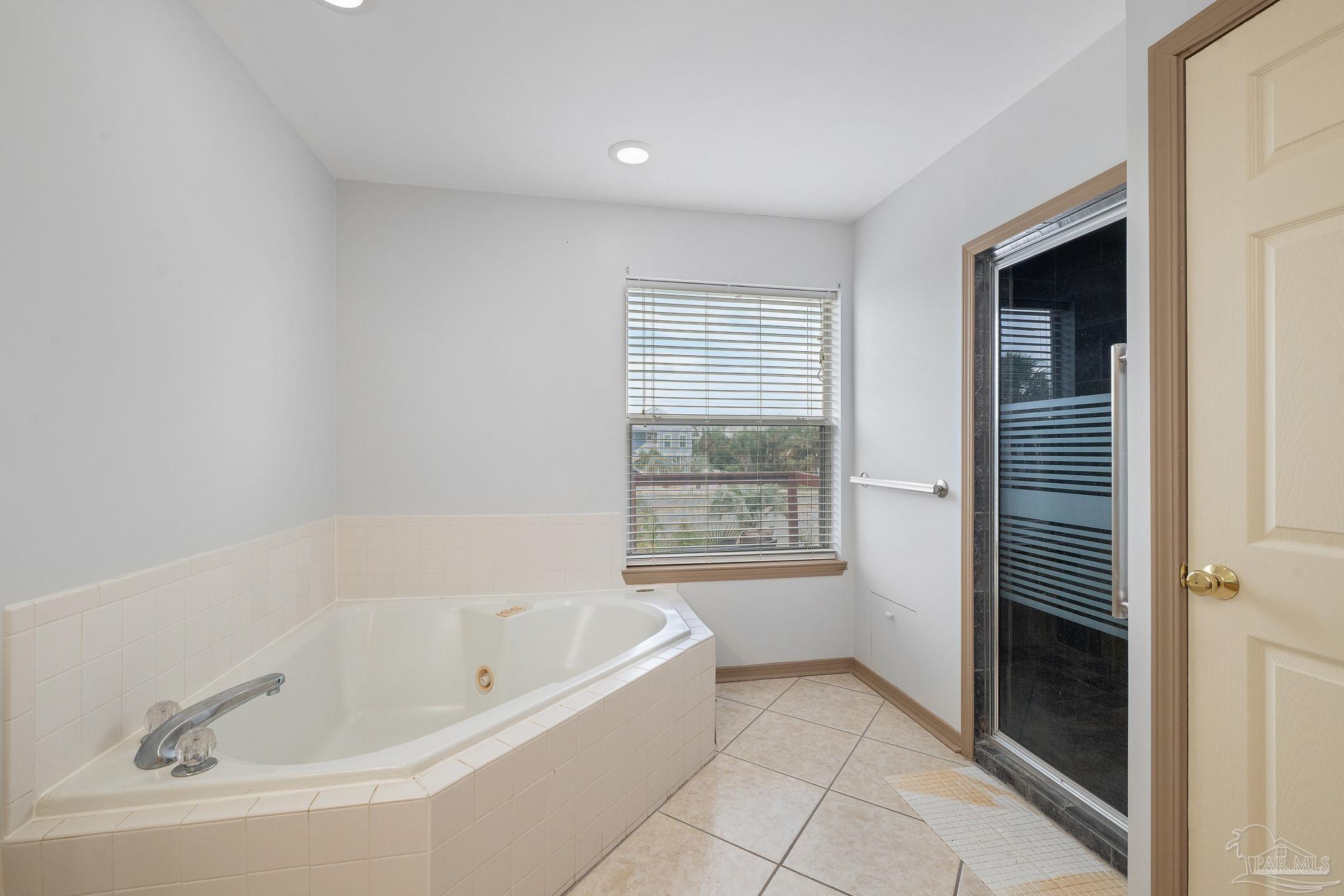 1012 Via Deluna Dr
