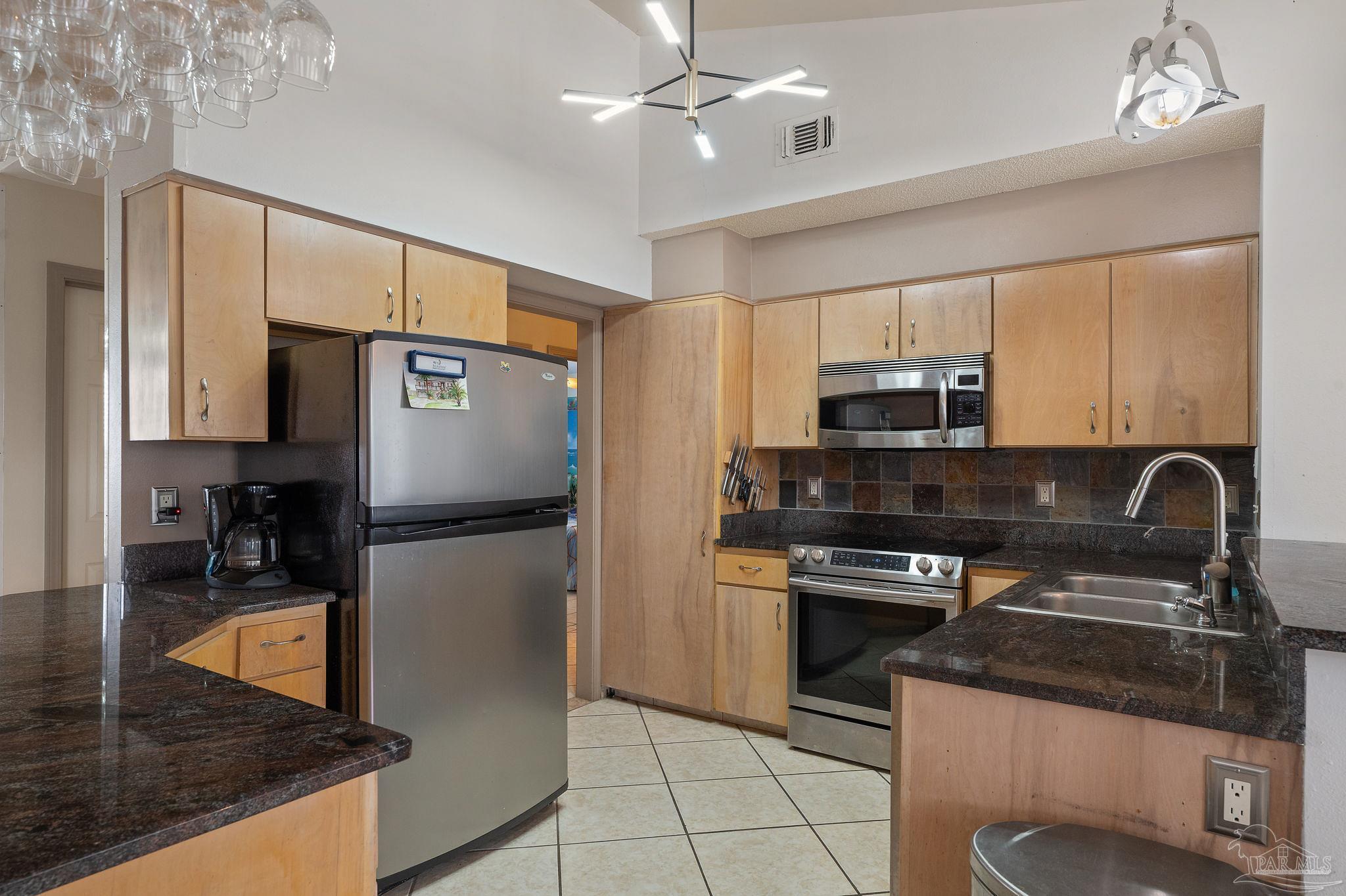 1012 Via Deluna Dr