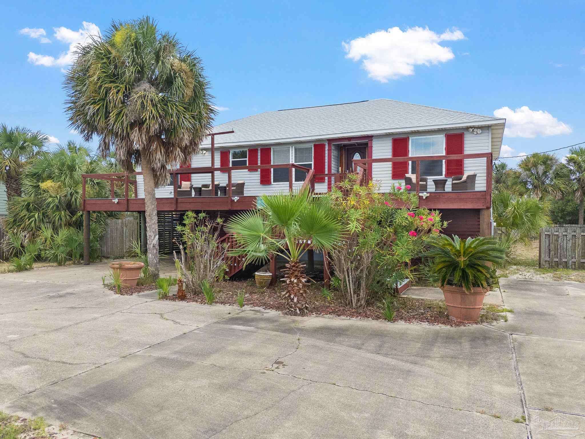 1012 Via Deluna Dr
