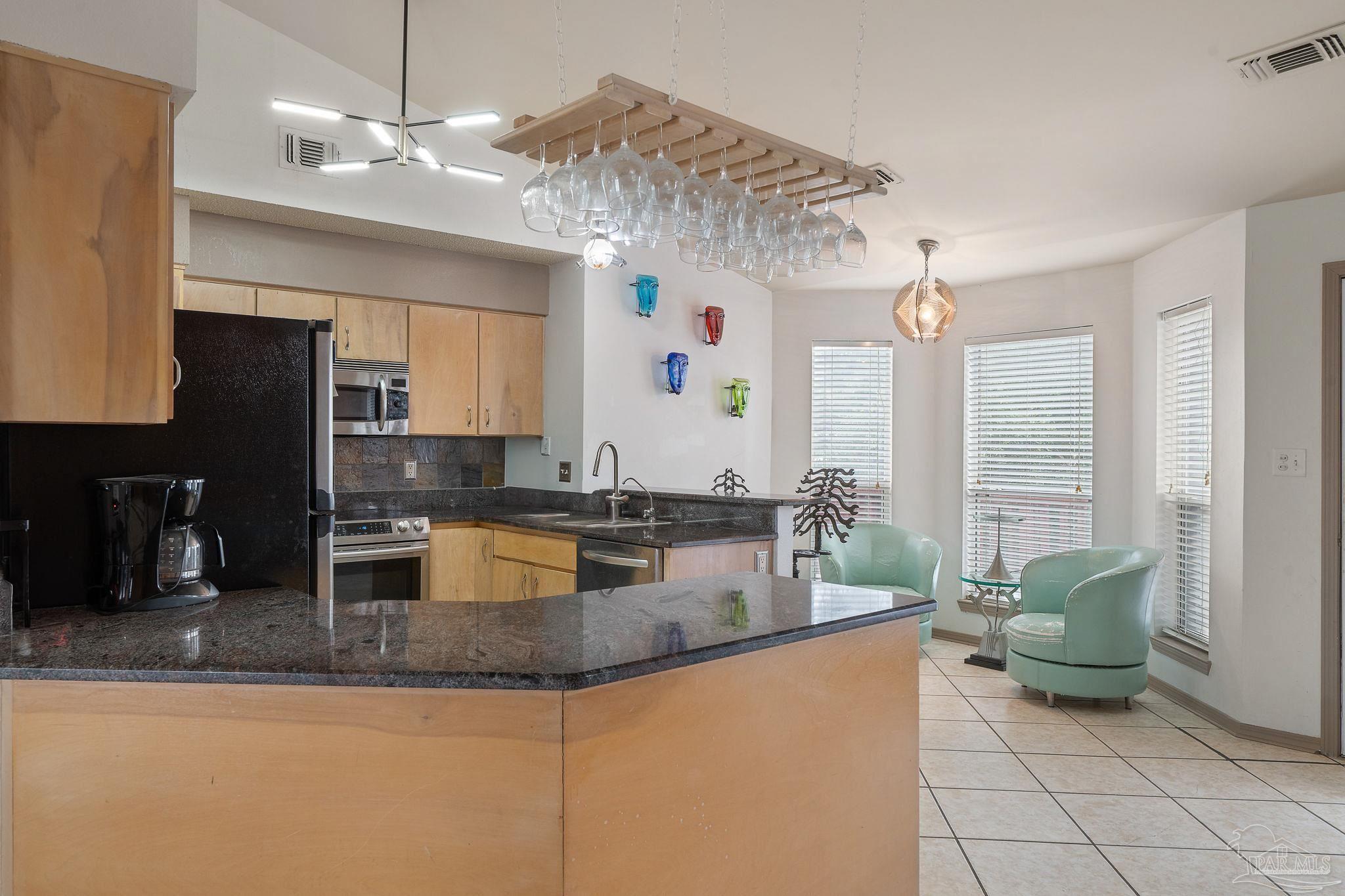 1012 Via Deluna Dr