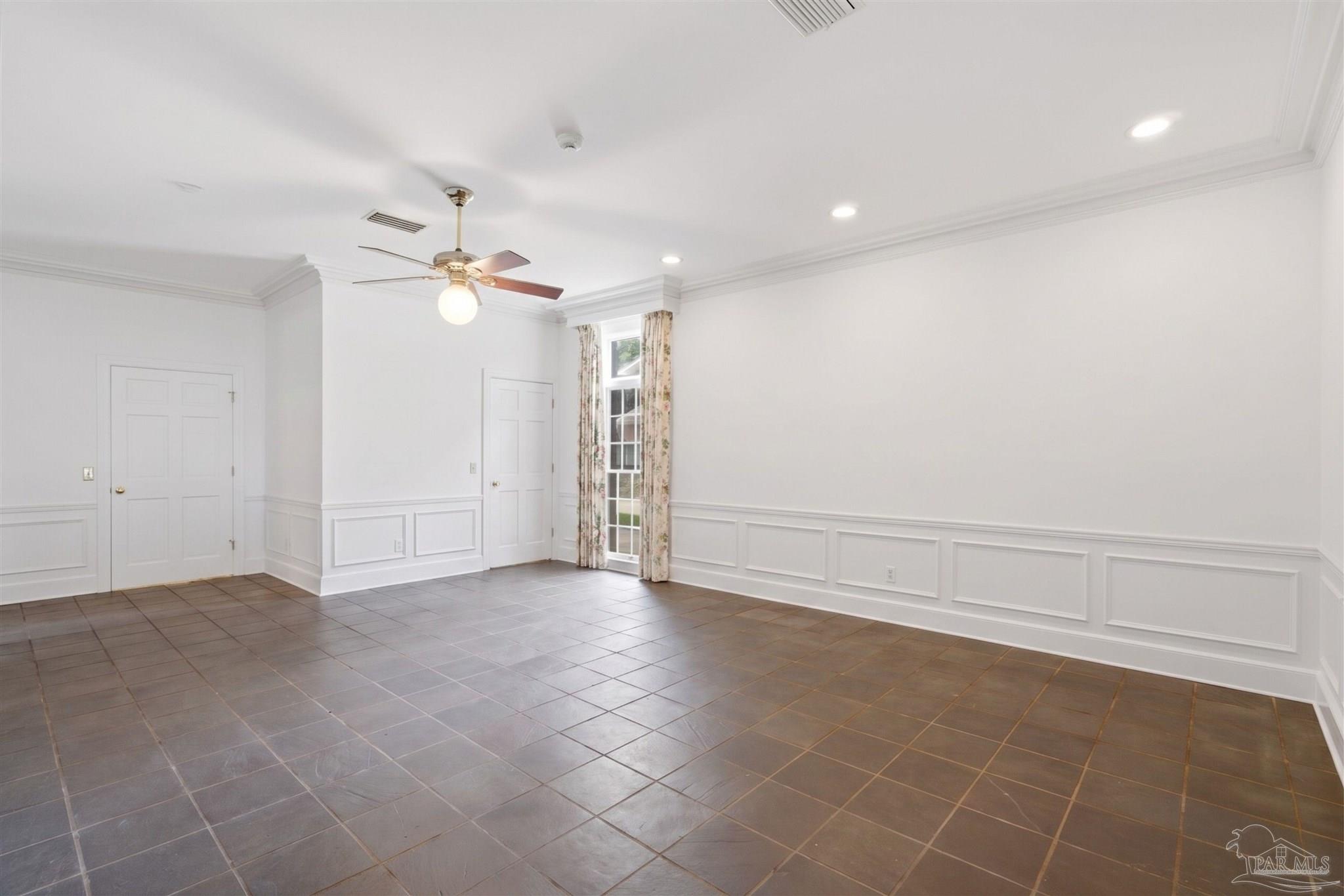 616 Bay Cliffs Rd