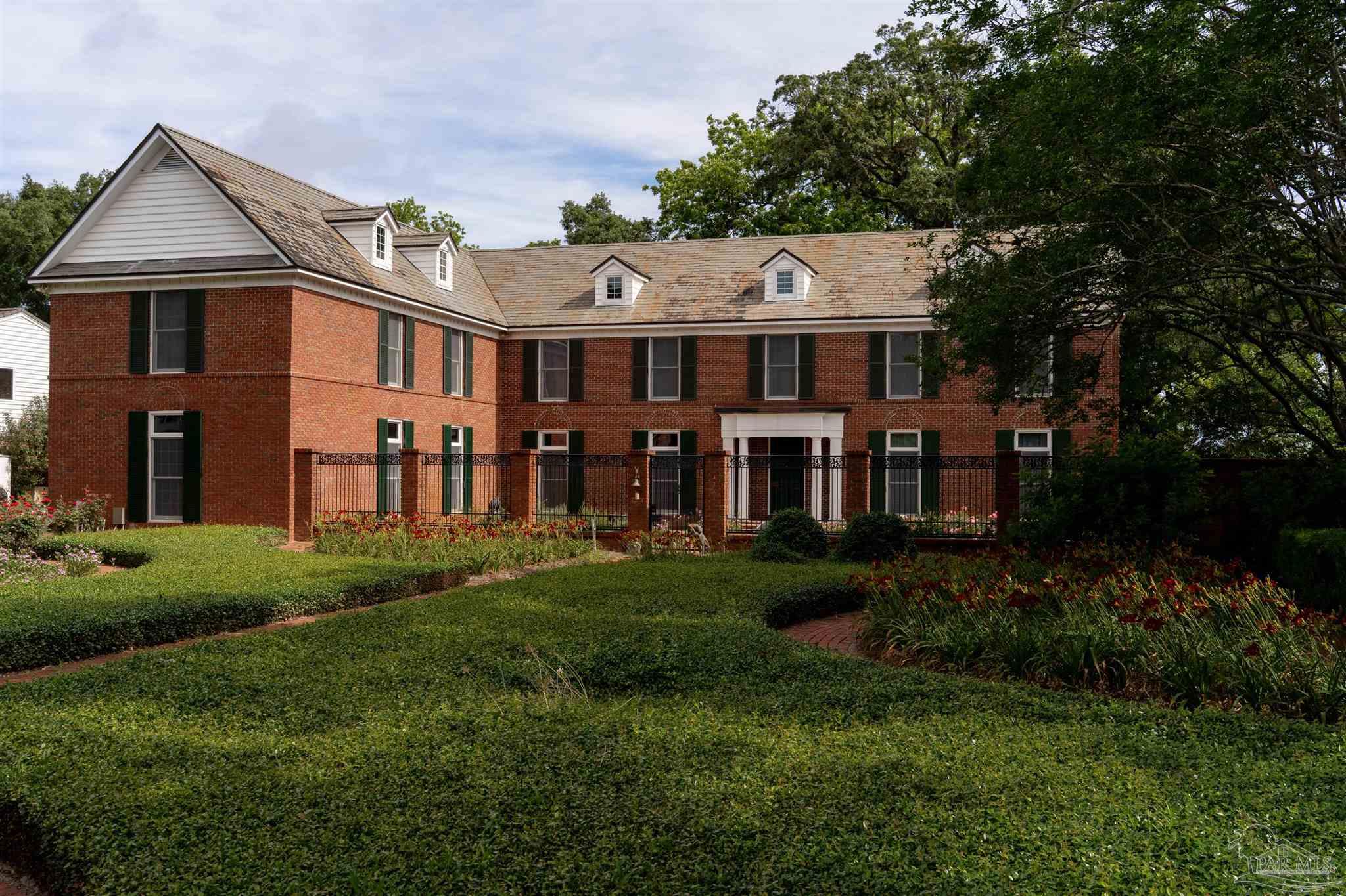 616 Bay Cliffs Rd
