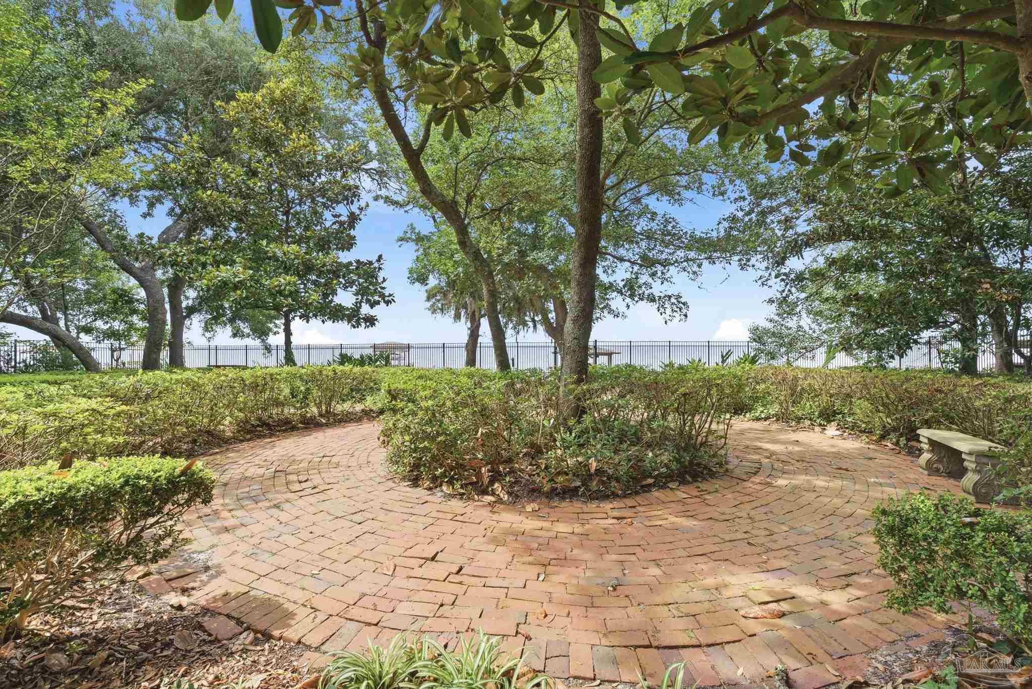 616 Bay Cliffs Rd