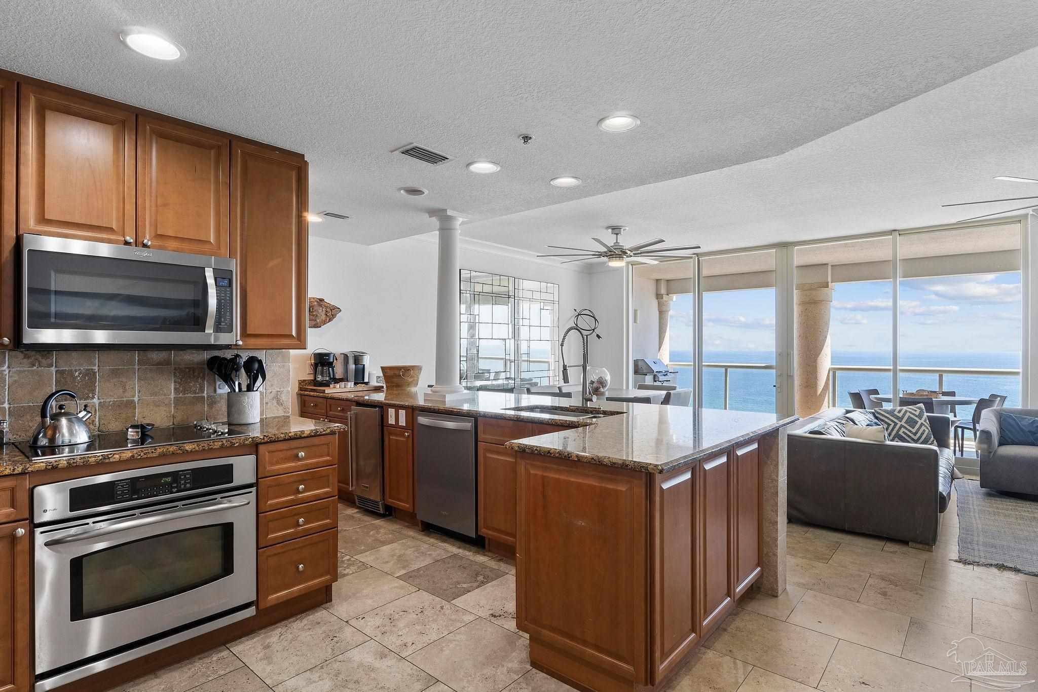 18 Via Deluna Dr # 1405