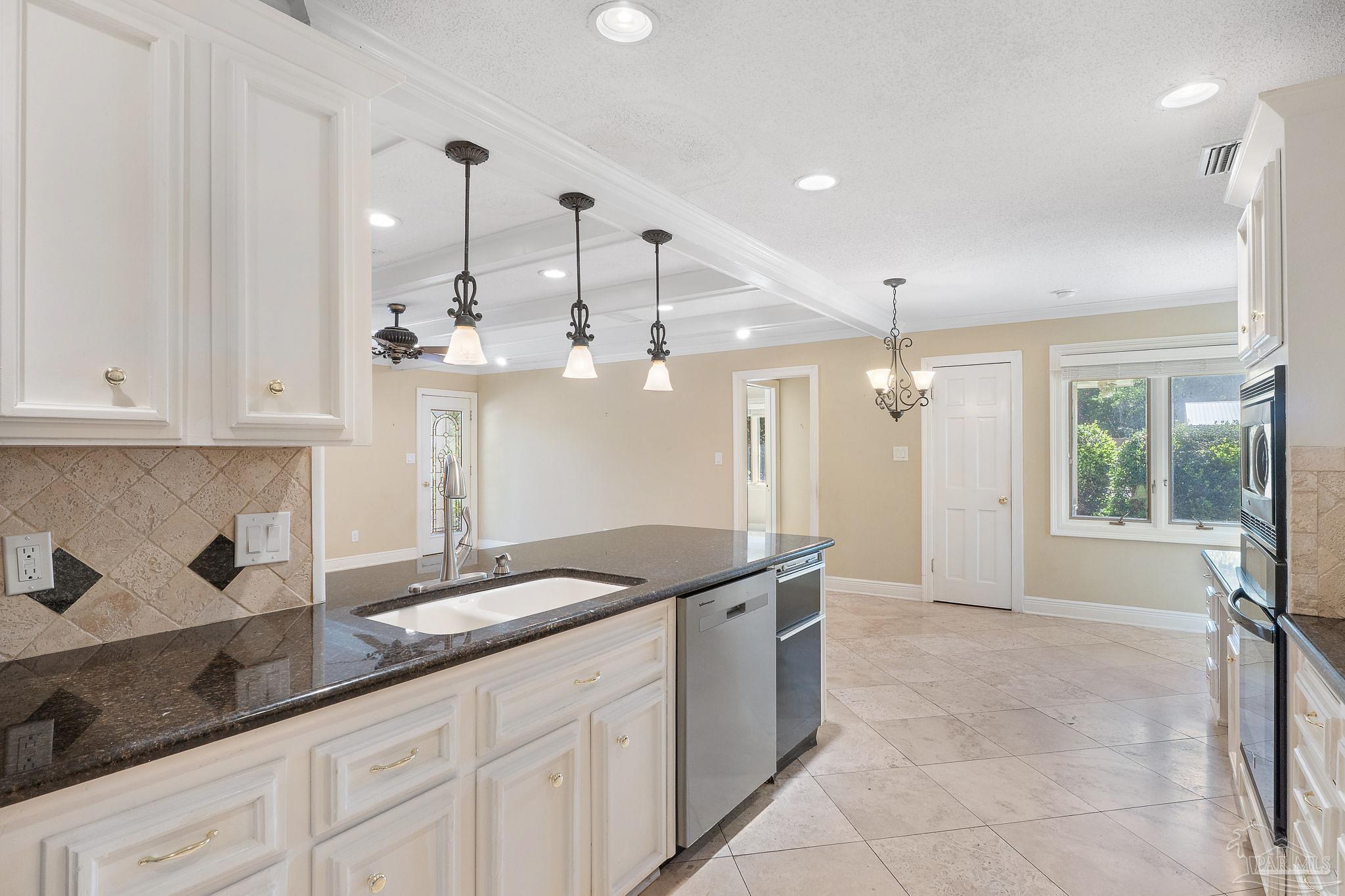 801 Bay Cliffs Rd