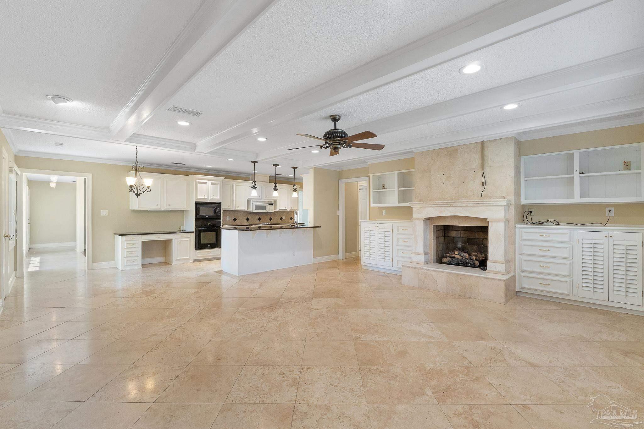 801 Bay Cliffs Rd