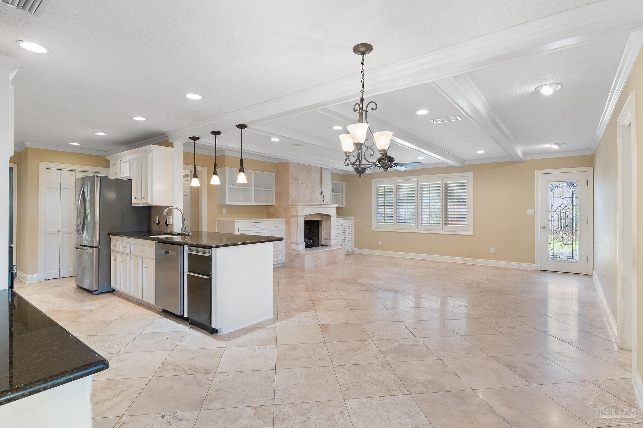 801 Bay Cliffs Rd