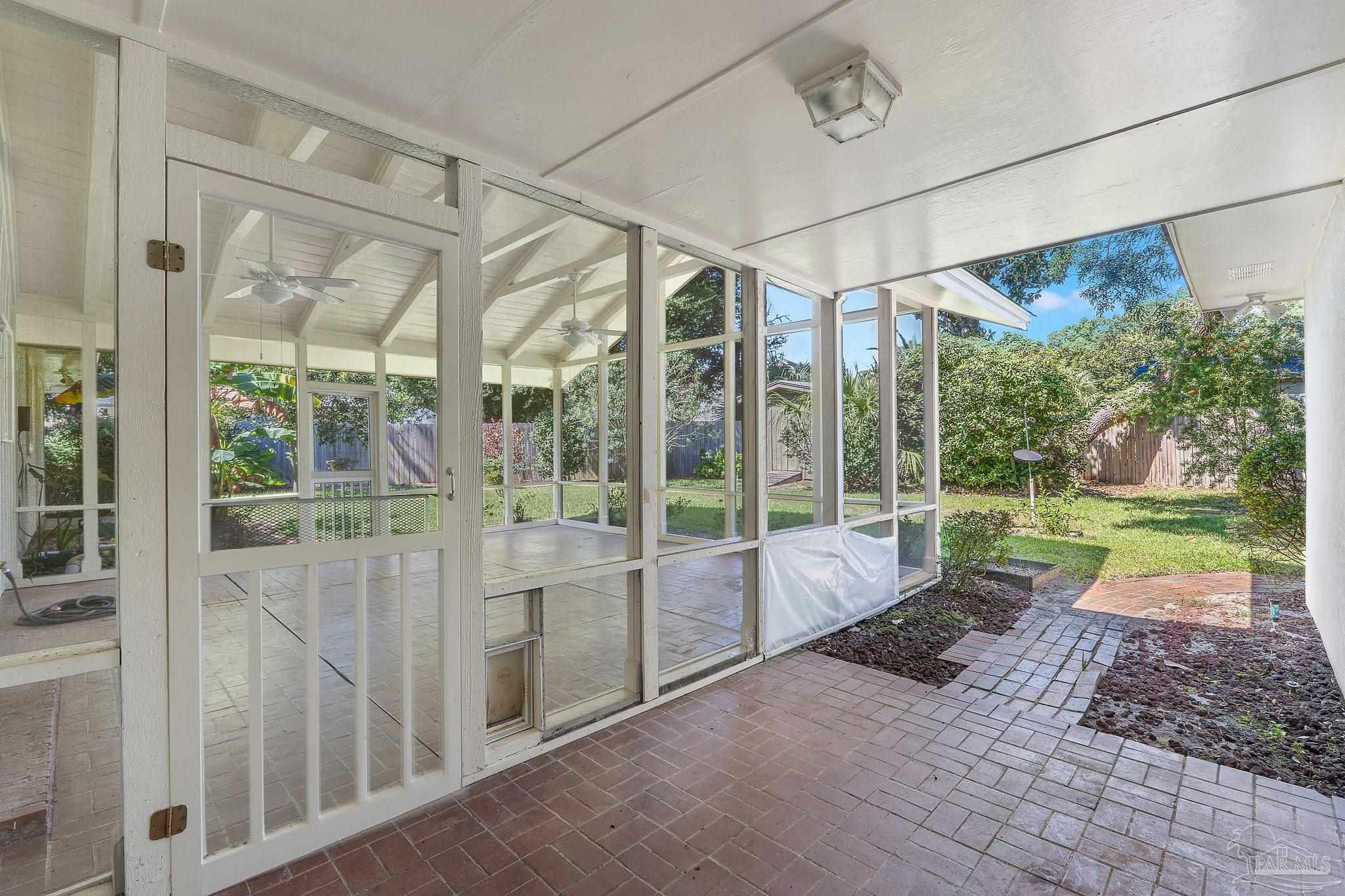 801 Bay Cliffs Rd