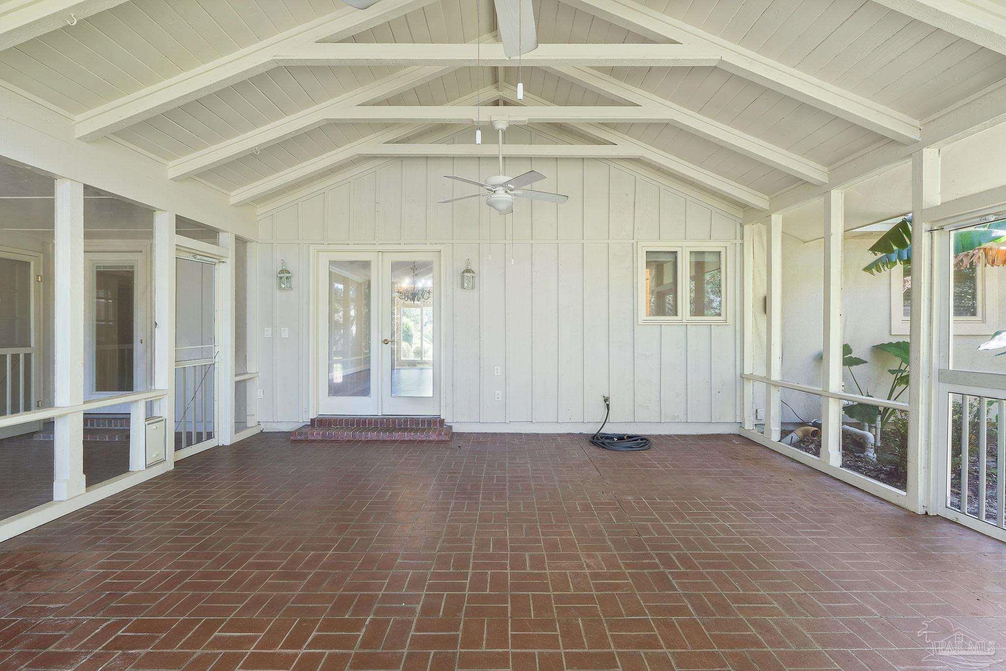 801 Bay Cliffs Rd