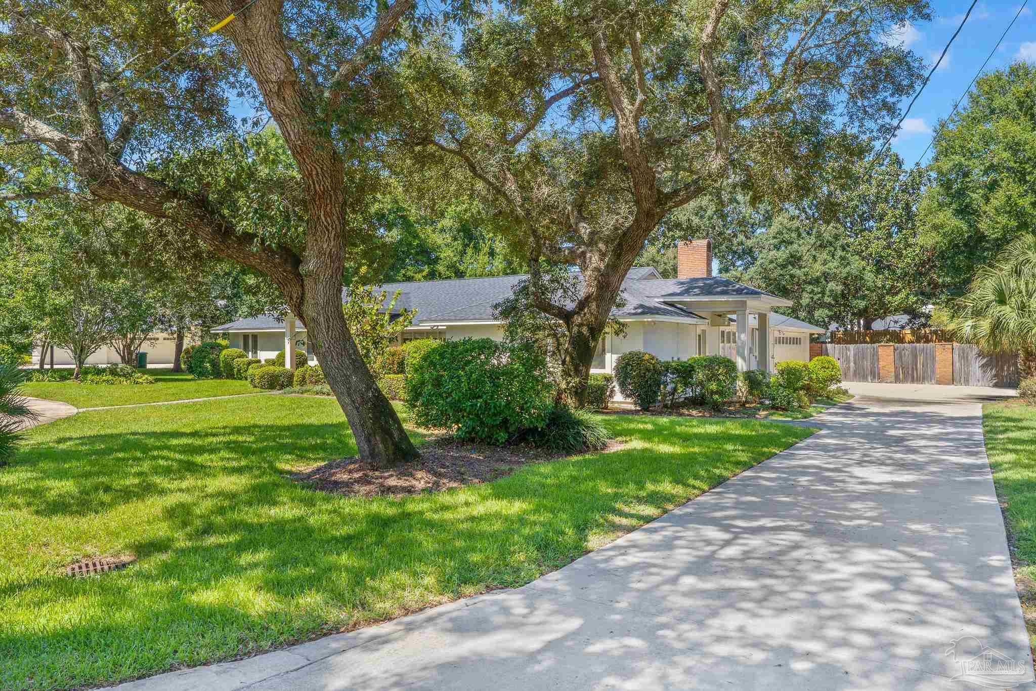 801 Bay Cliffs Rd