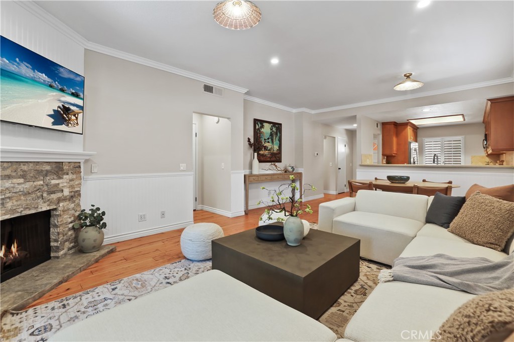 366 Villa Point
