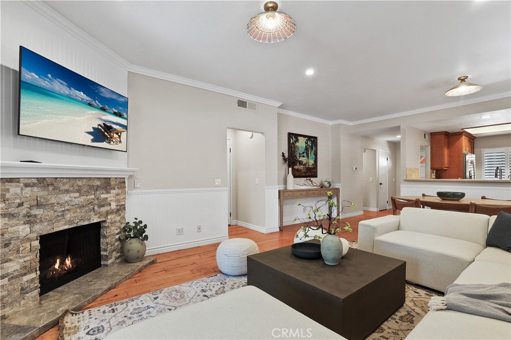 366 Villa Point