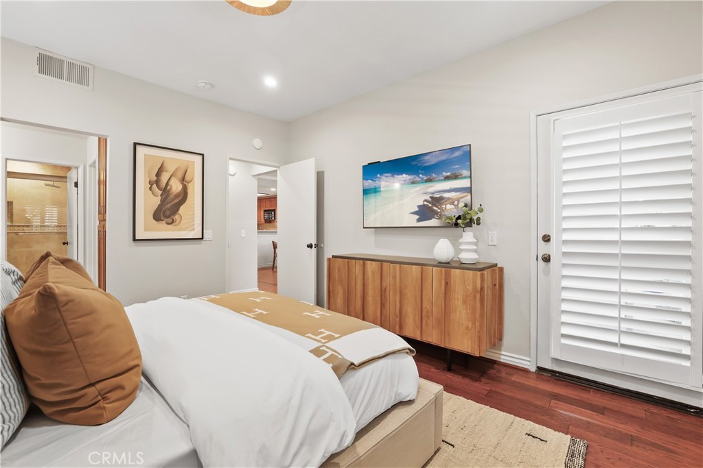 366 Villa Point