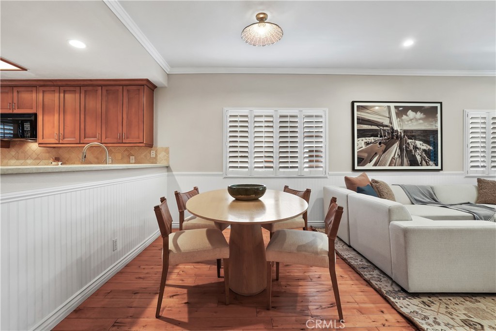 366 Villa Point