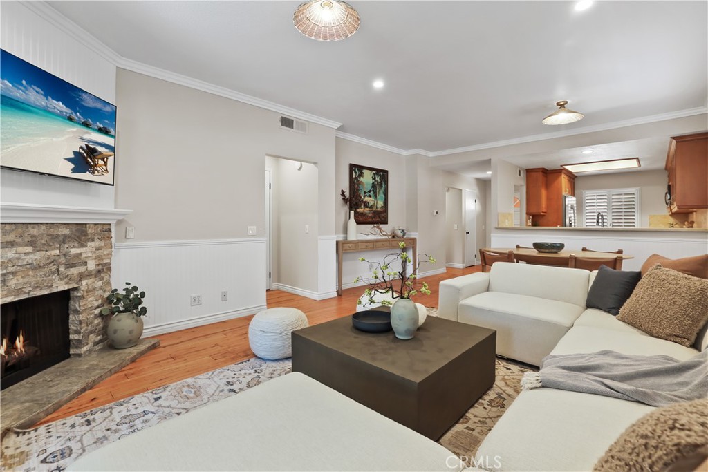 366 Villa Point