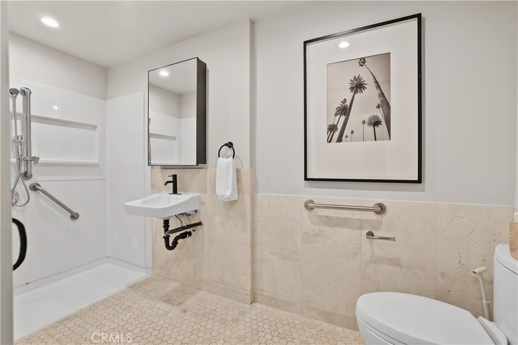366 Villa Point