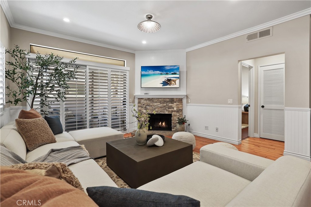 366 Villa Point