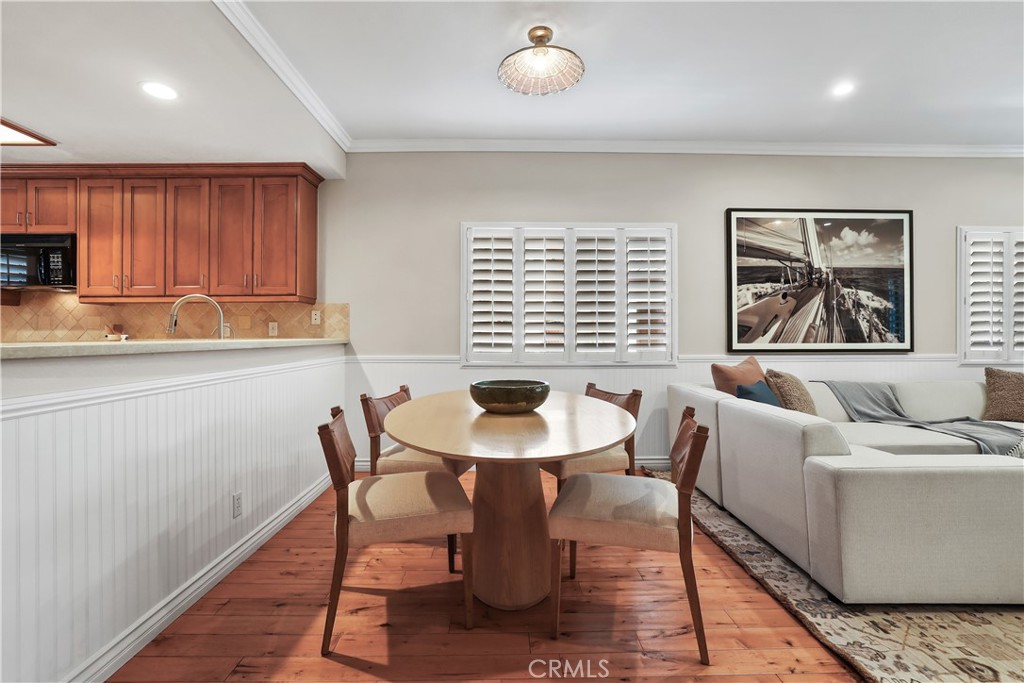 366 Villa Point