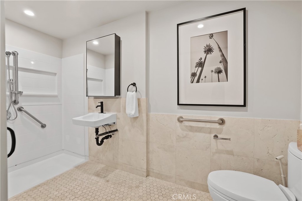 366 Villa Point