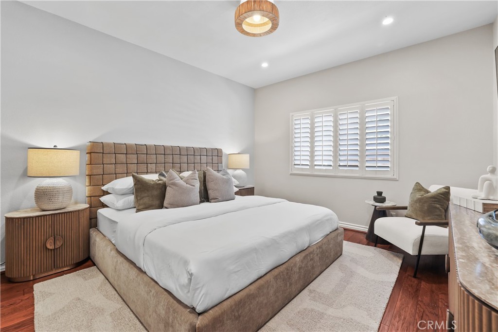 366 Villa Point