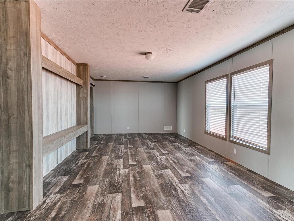 1983 County Road 1290