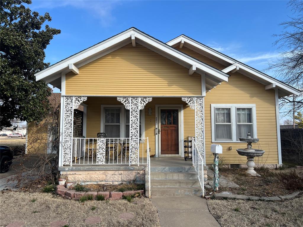 221 Alameda Street