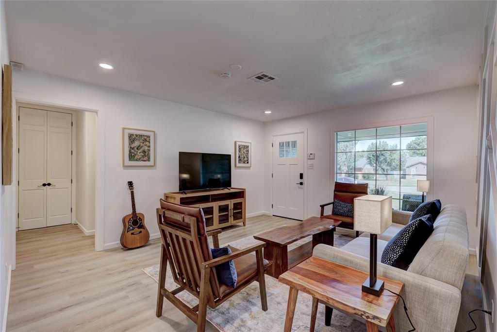 1410 Abbey Drive