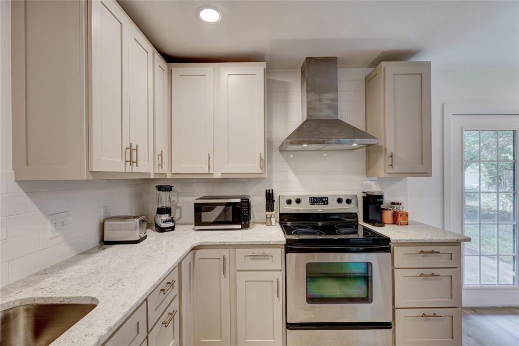 1410 Abbey Drive