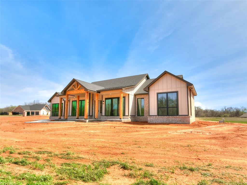 9065 Oakwood Drive