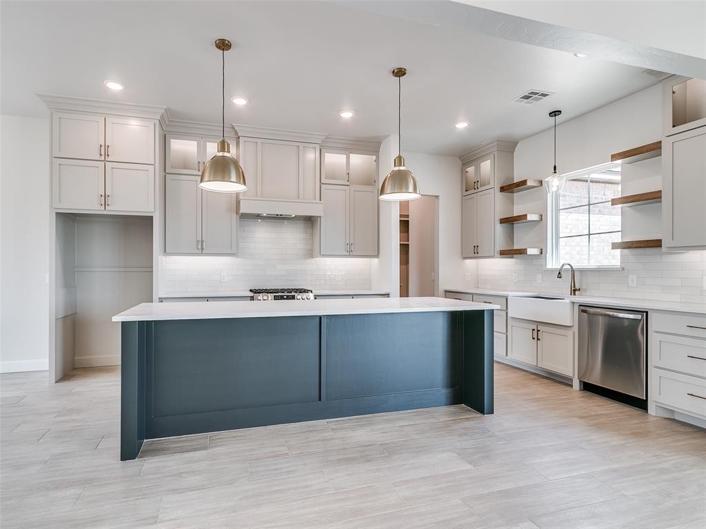 9065 Oakwood Drive