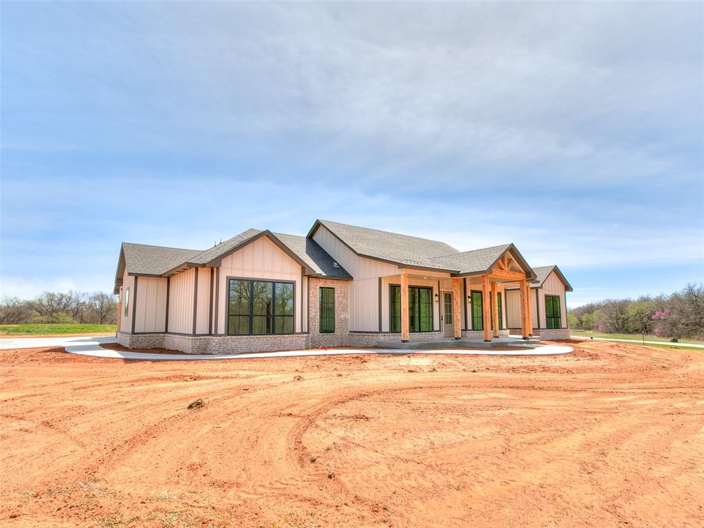 9065 Oakwood Drive