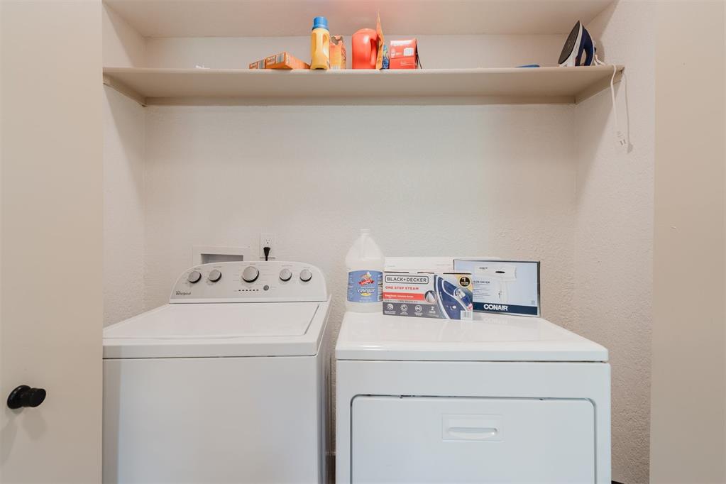 2212 Barton Street Unit: 2214