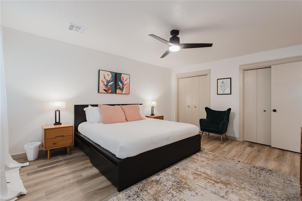 2212 Barton Street Unit: 2214