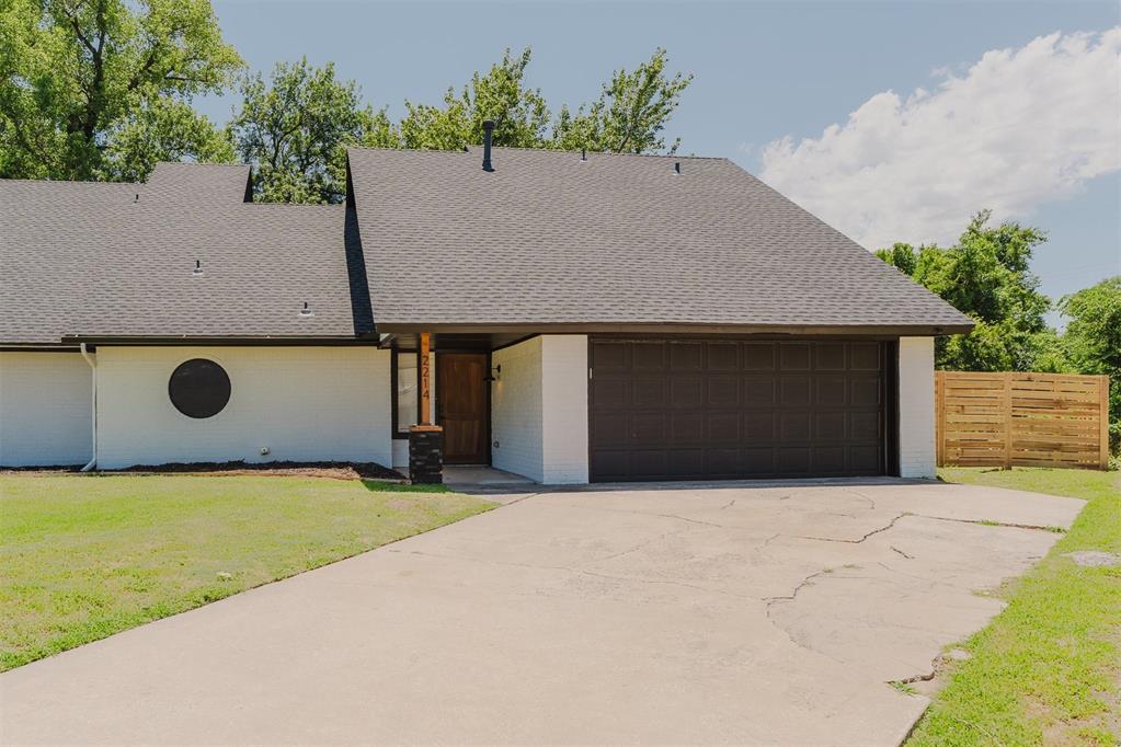 2212 Barton Street Unit: 2214