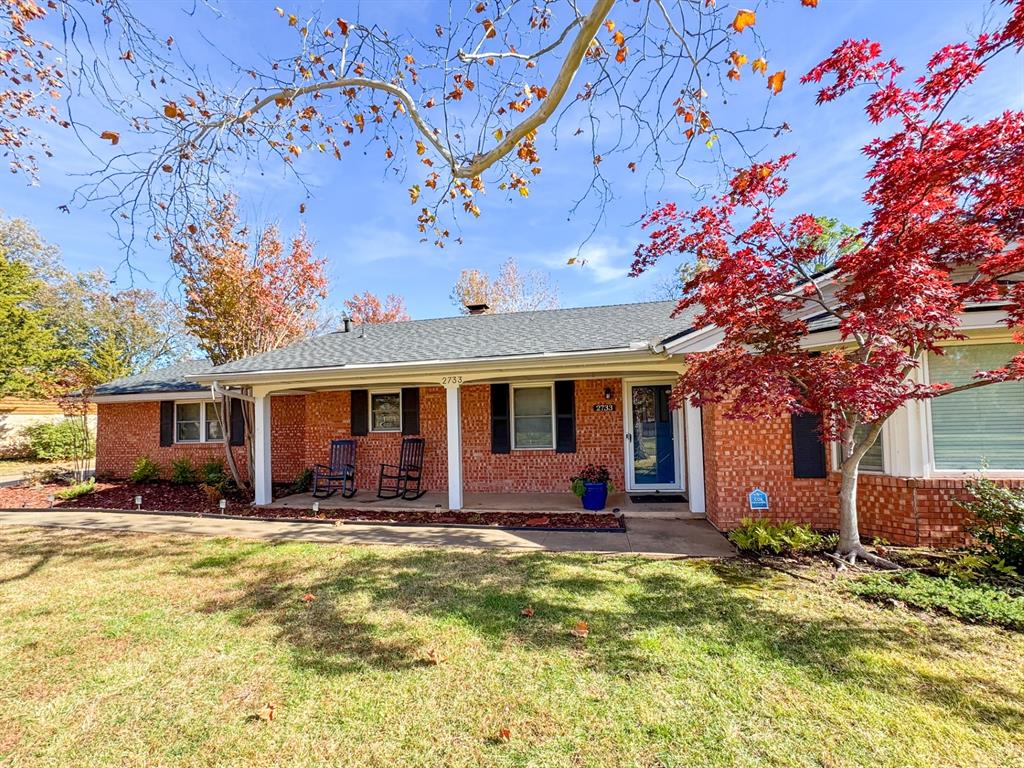2733 Meadowbrook Drive