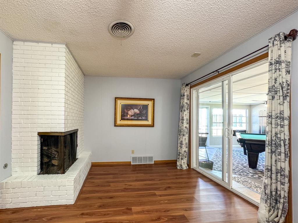 2733 Meadowbrook Drive