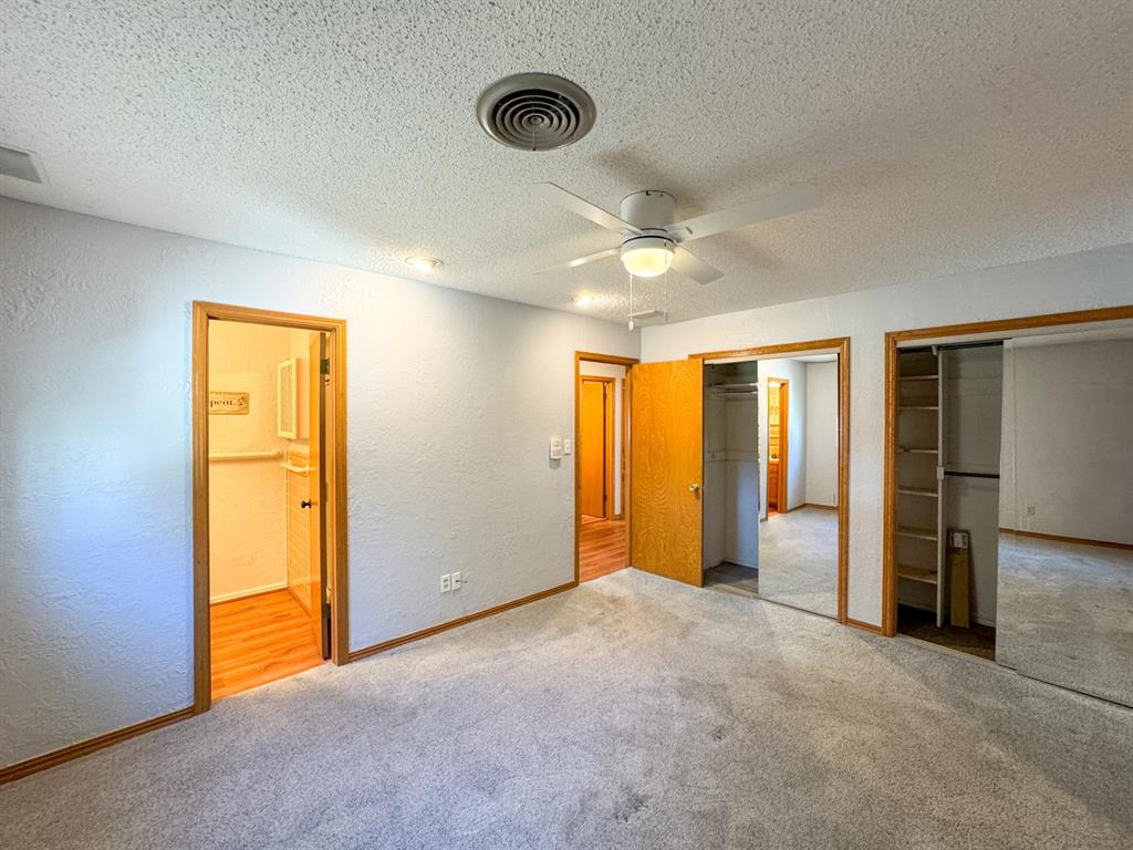 2733 Meadowbrook Drive