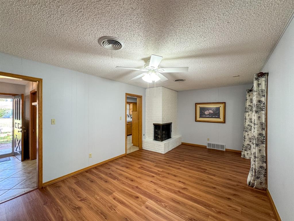 2733 Meadowbrook Drive