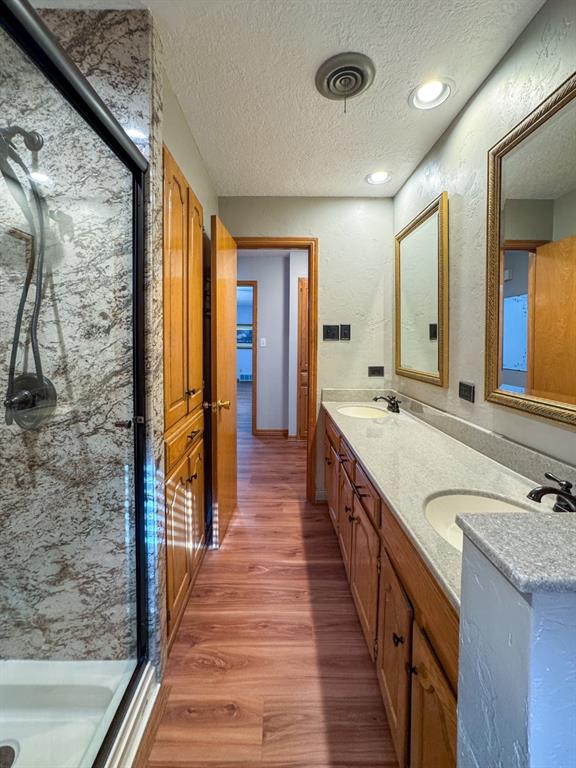 2733 Meadowbrook Drive