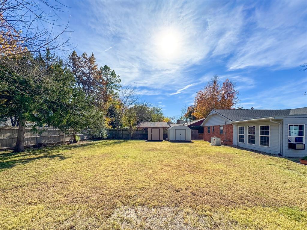 2733 Meadowbrook Drive