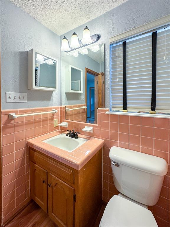 2733 Meadowbrook Drive